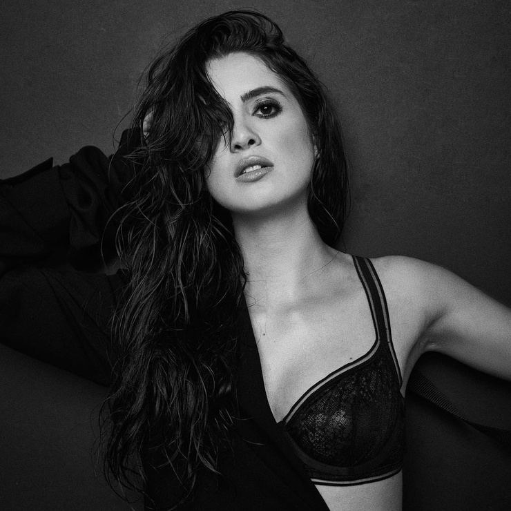 Laura Marano