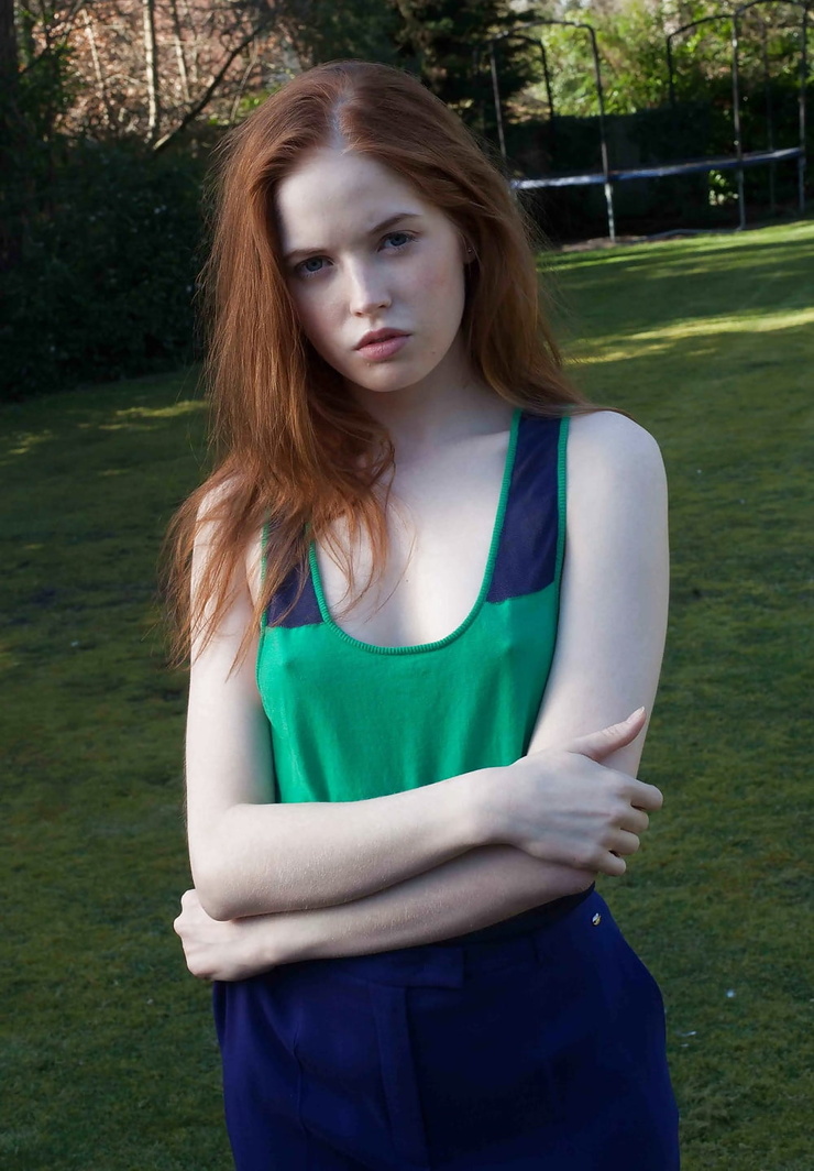 Ellie Bamber Ellie Bamber