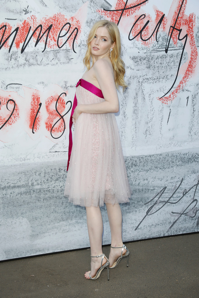 Ellie Bamber