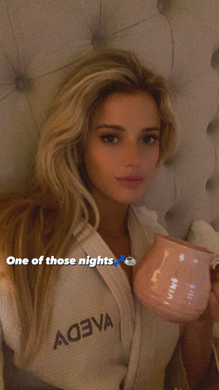 Lindsay Brewer Lindsay Brewer