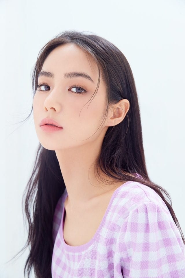 Suzu Hong