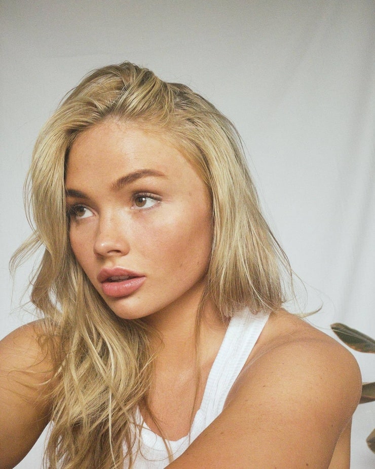 Natalie Alyn Lind