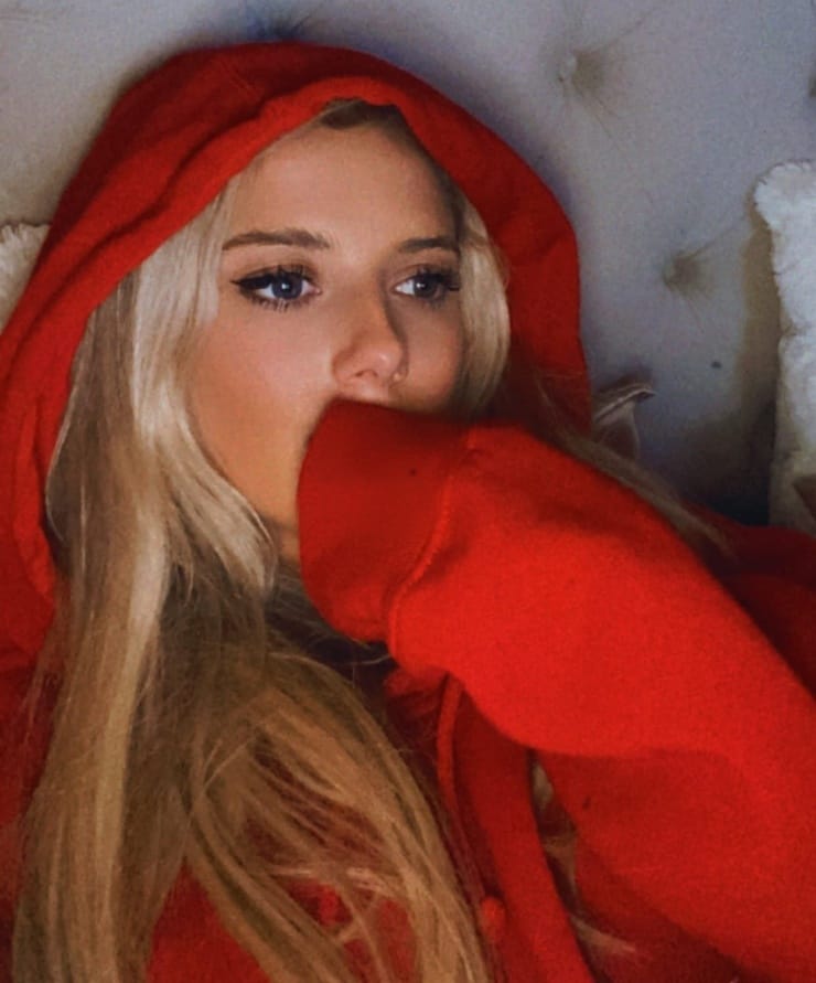 Lindsay Brewer