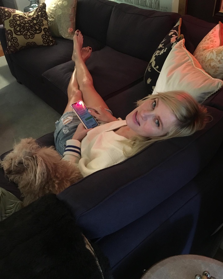 Nicholle Tom