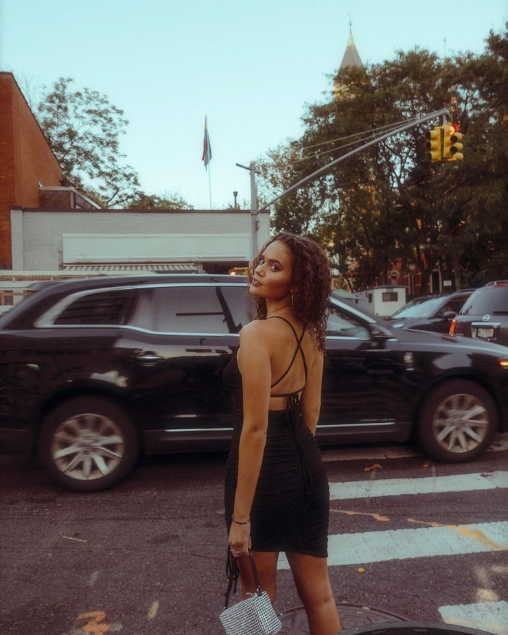 Madison Pettis Madison Pettis