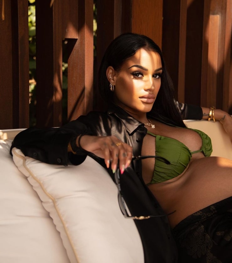 Fanny Neguesha