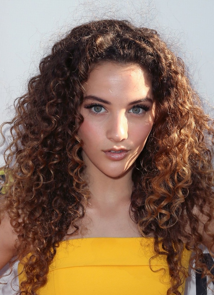 Sofie Dossi Sofie Dossi