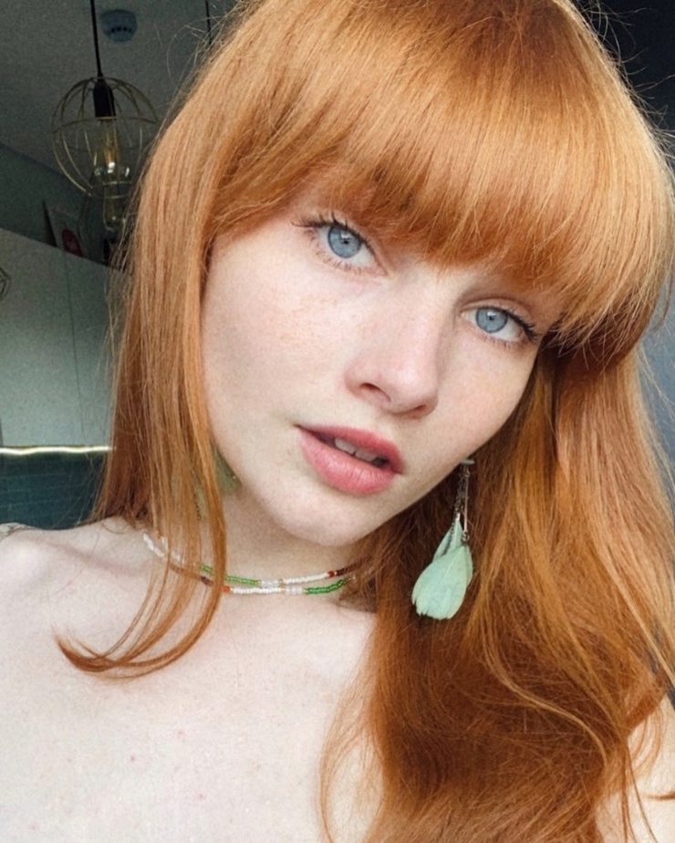 Caroline Hahn Caroline Hahn