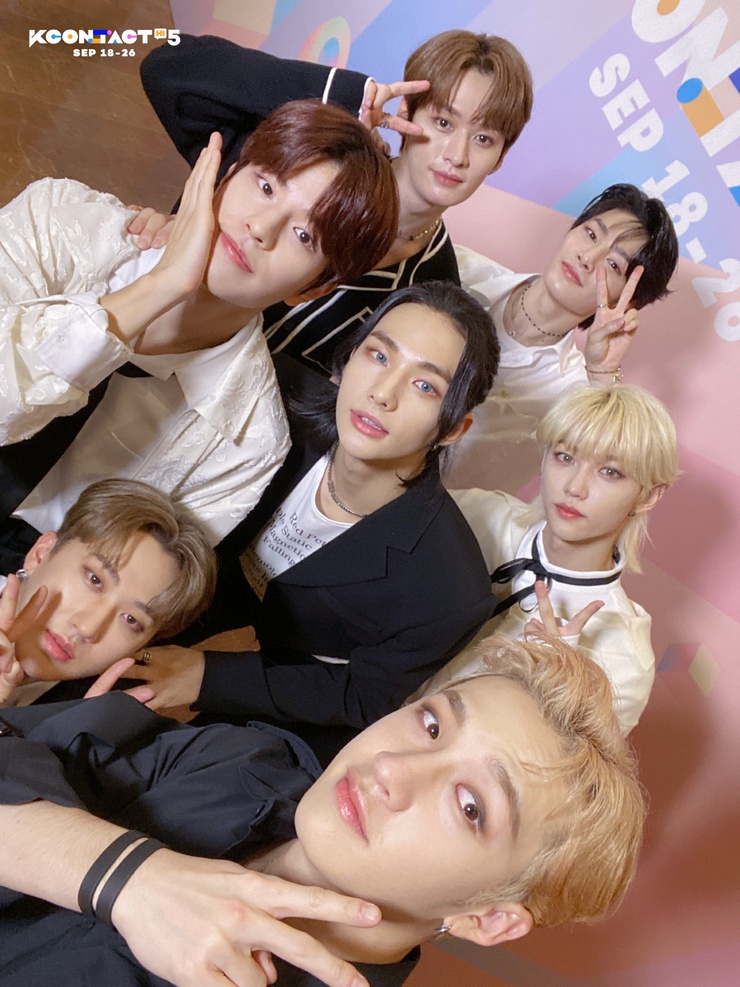 Stray Kids