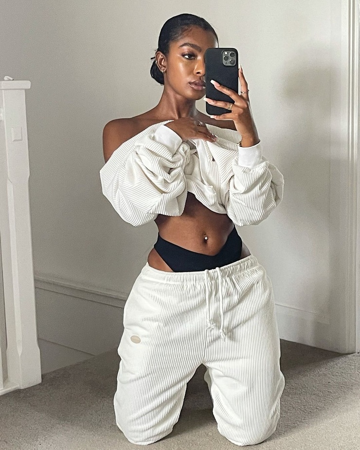 Jourdan Riane