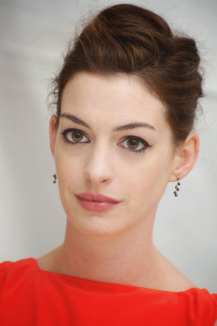 Anne Hathaway