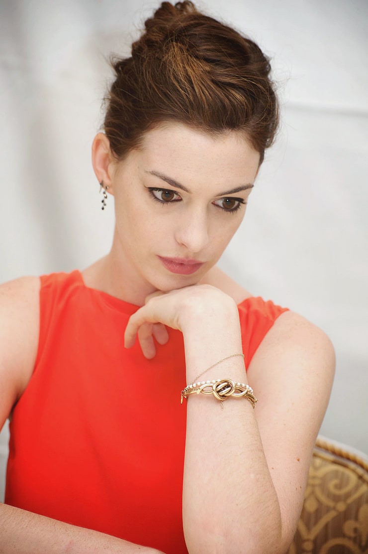 Anne Hathaway