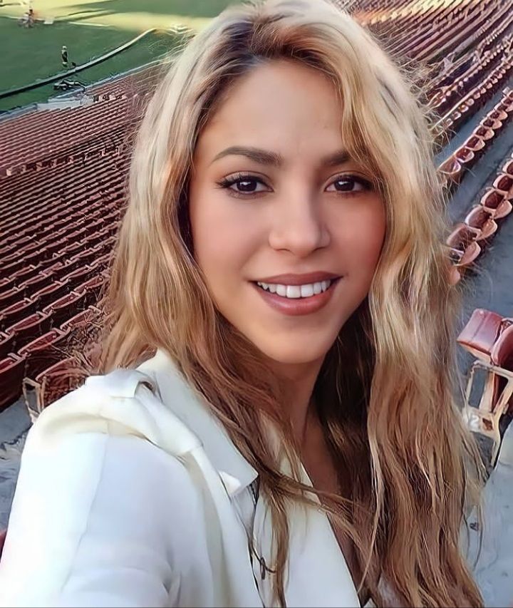 Shakira Shakira