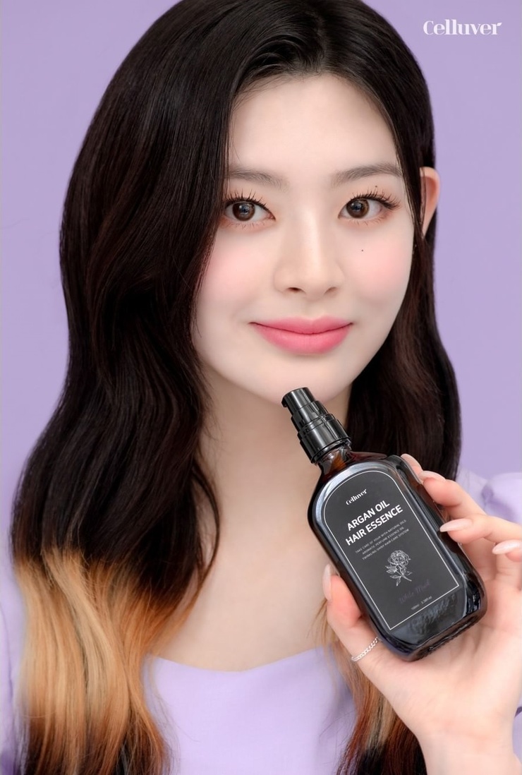 Seeun (STAYC)