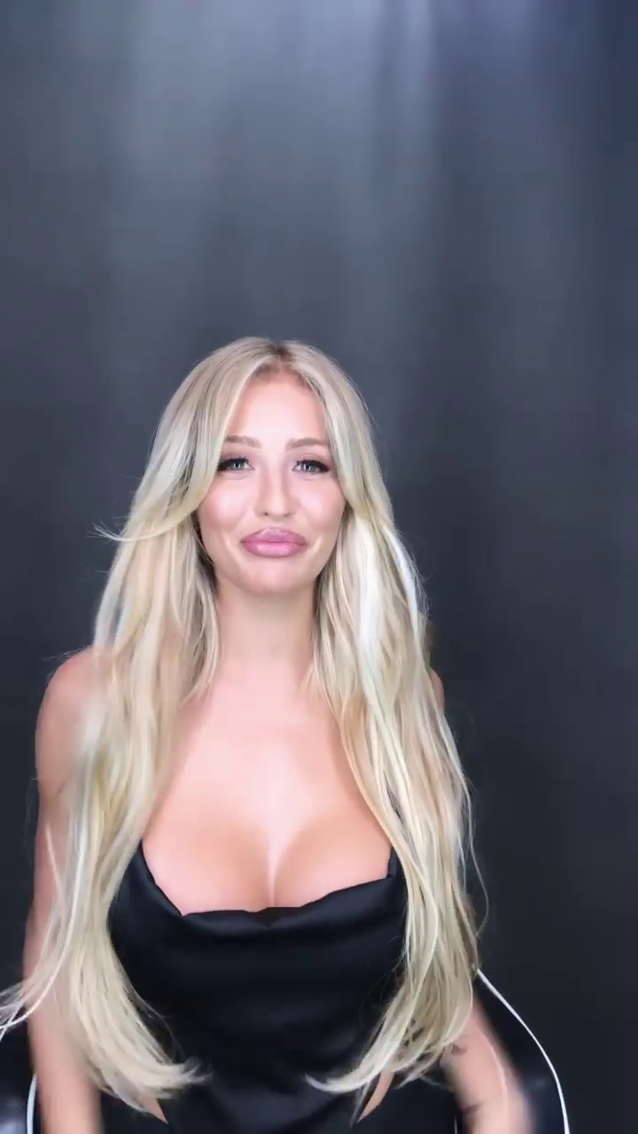 Renèe Estella Renèe Estella