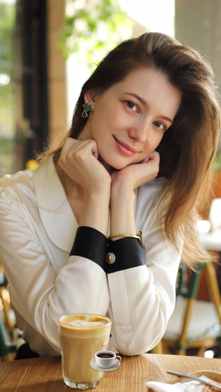 Anastasia Cebulska Anastasia Cebulska