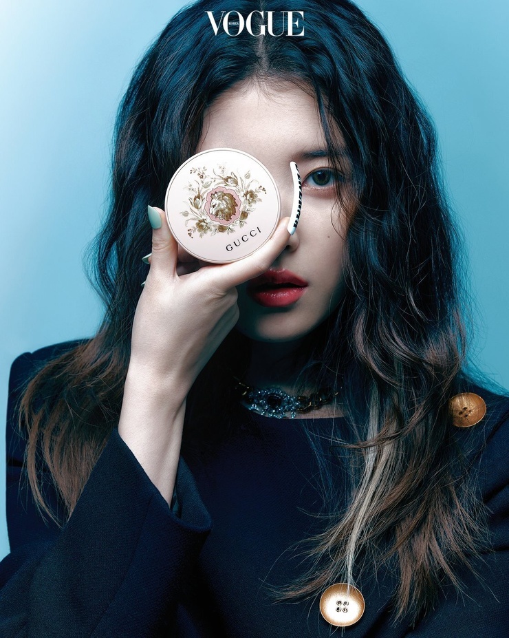 IU
