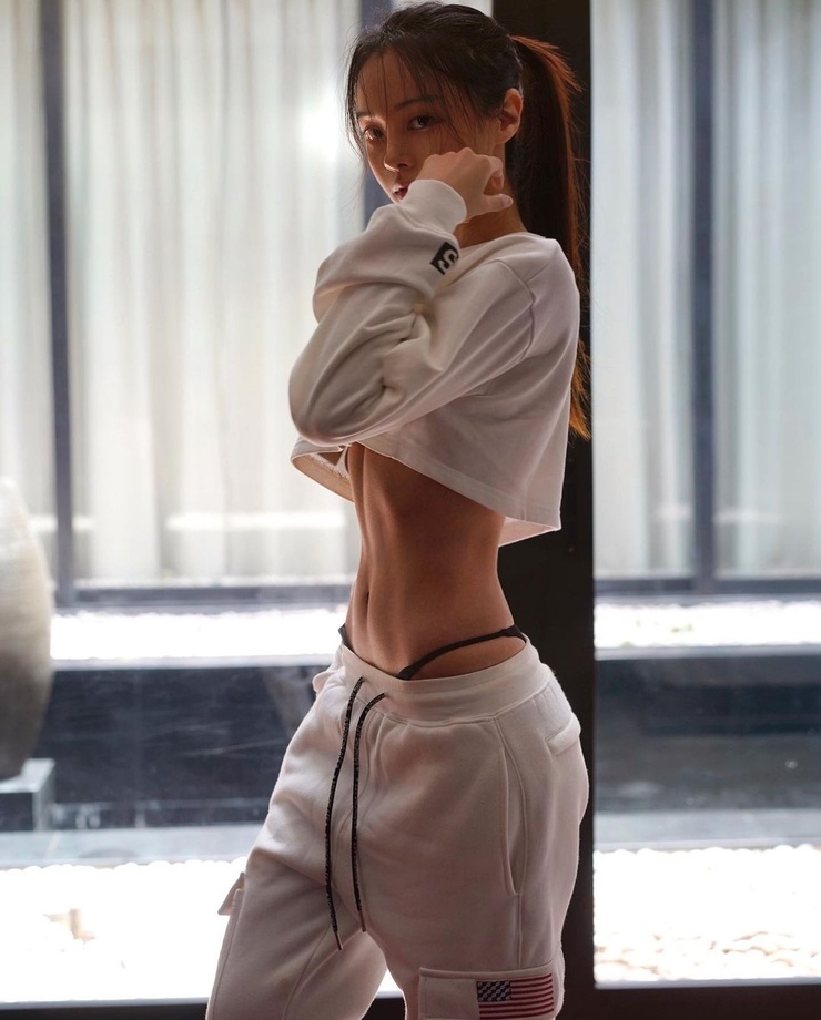 Cathryn Lee Cathryn Lee