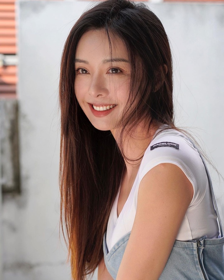Cathryn Lee Cathryn Lee