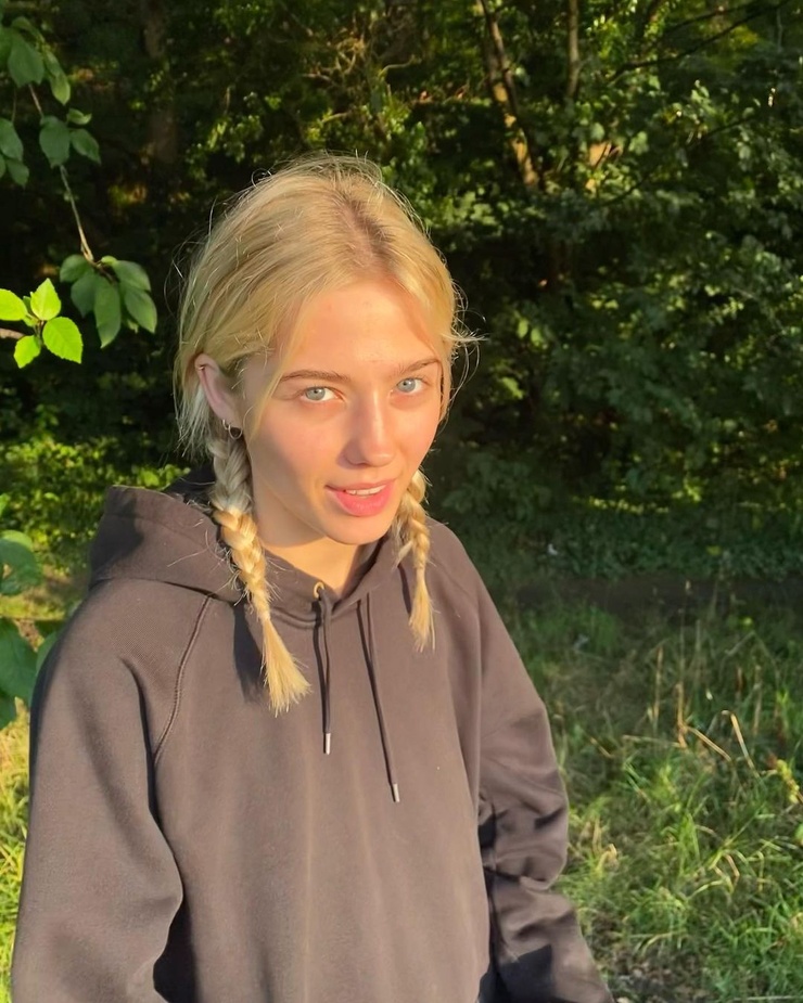 Ellie Sammer Ellie Sammer