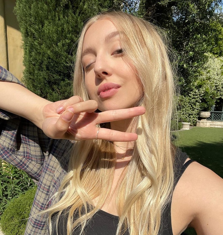 Picture of Lily Rosenthal