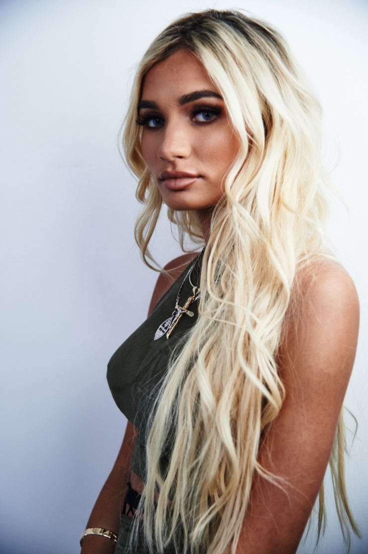 Picture of Pia Mia