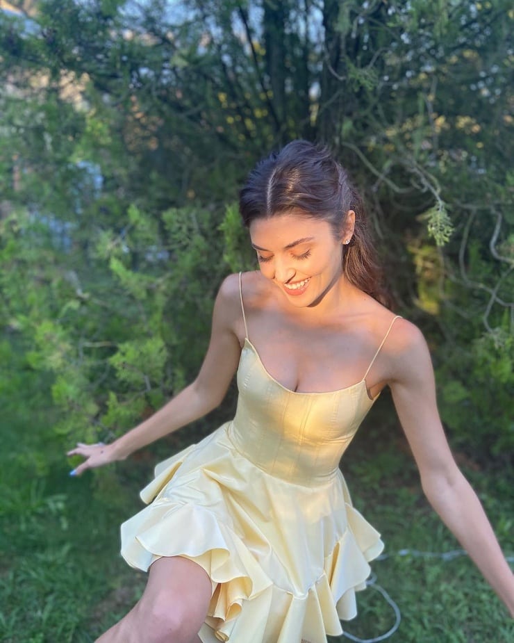 Hande Erçel