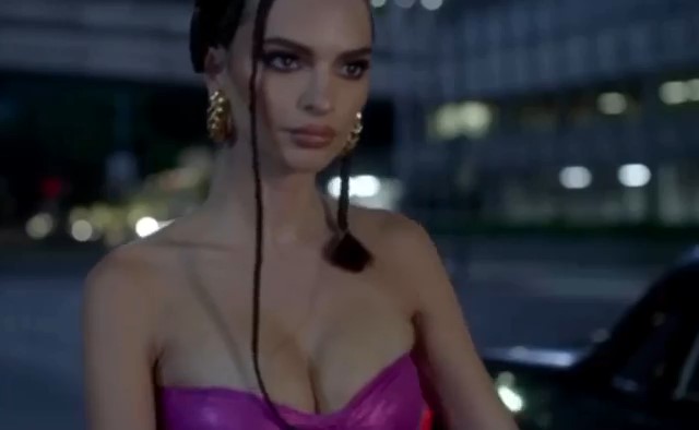 Emily Ratajkowski