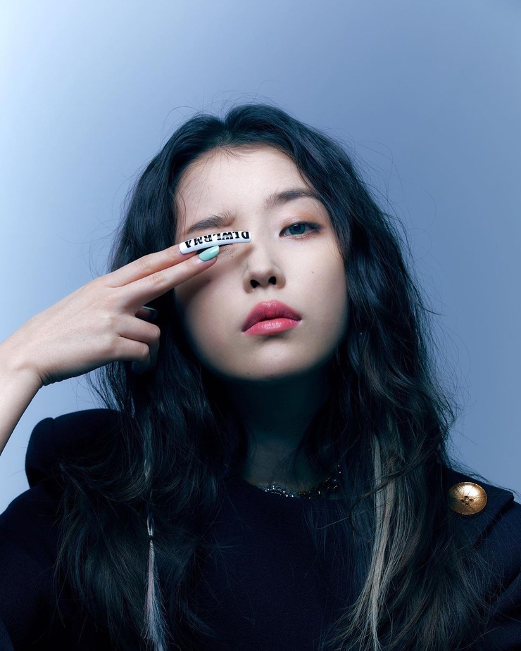 IU IU