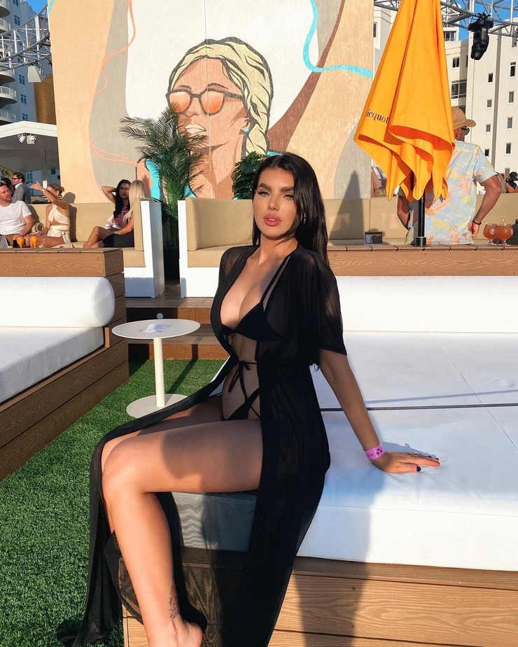 Nicole Thorne