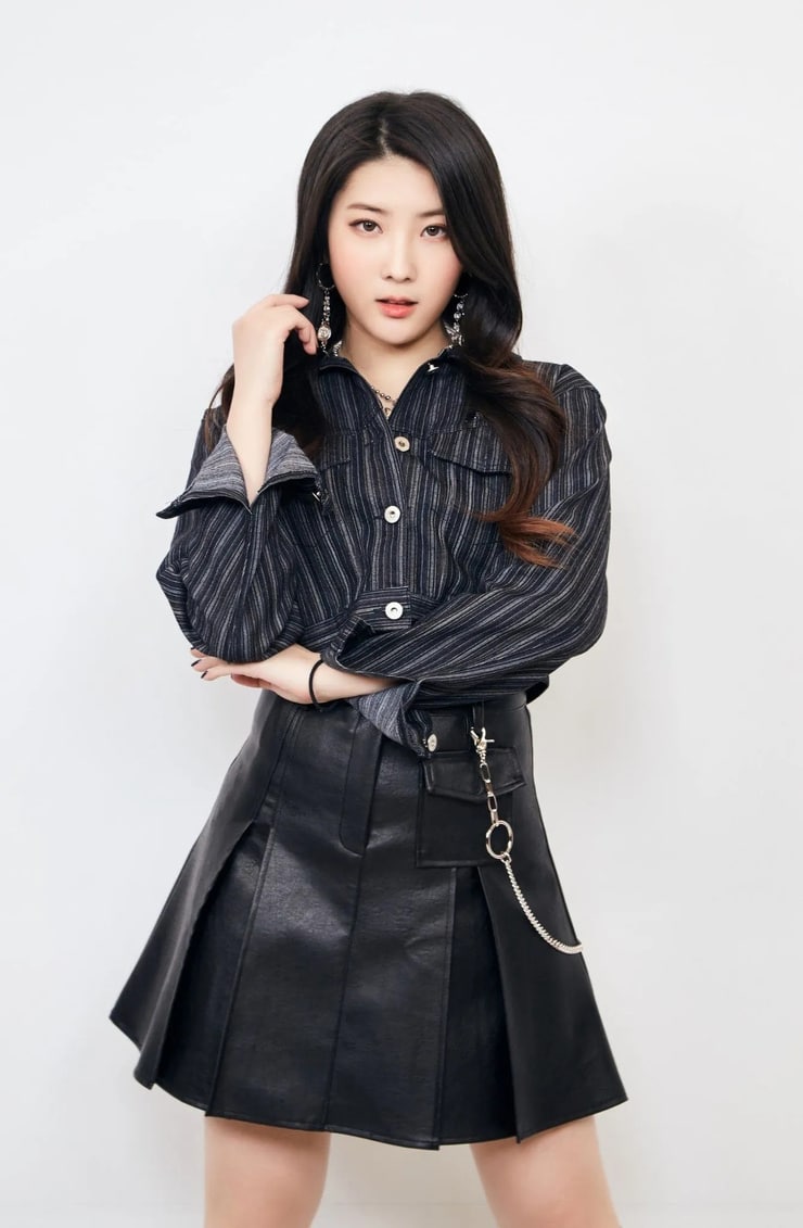 Chaeyoung Lee