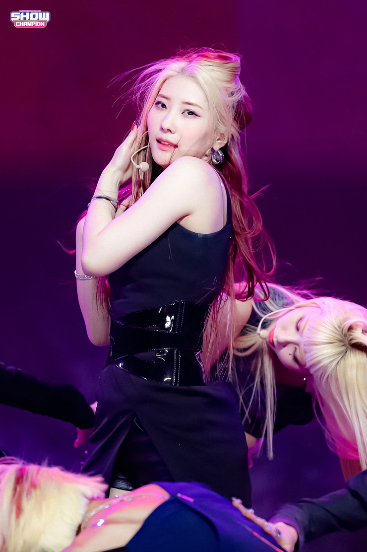 Chaeyoung Lee