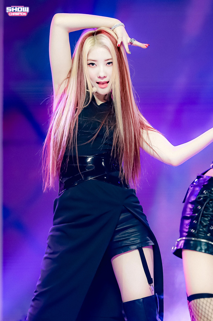 Chaeyoung Lee