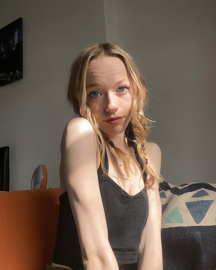 Amybeth McNulty
