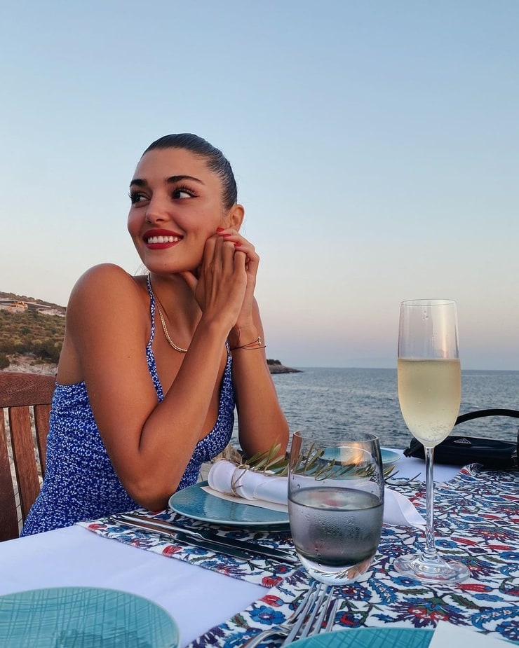 Hande Erçel