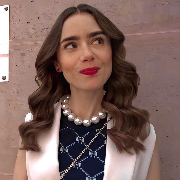 Lily Collins Lily Collins
