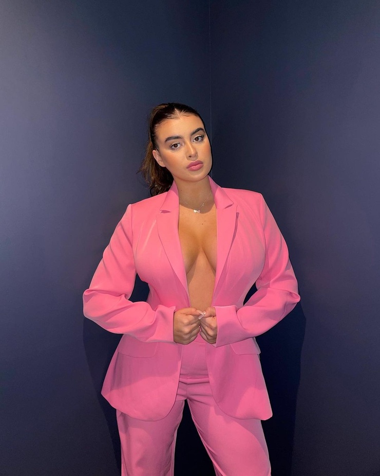 Kalani Hilliker Kalani Hilliker
