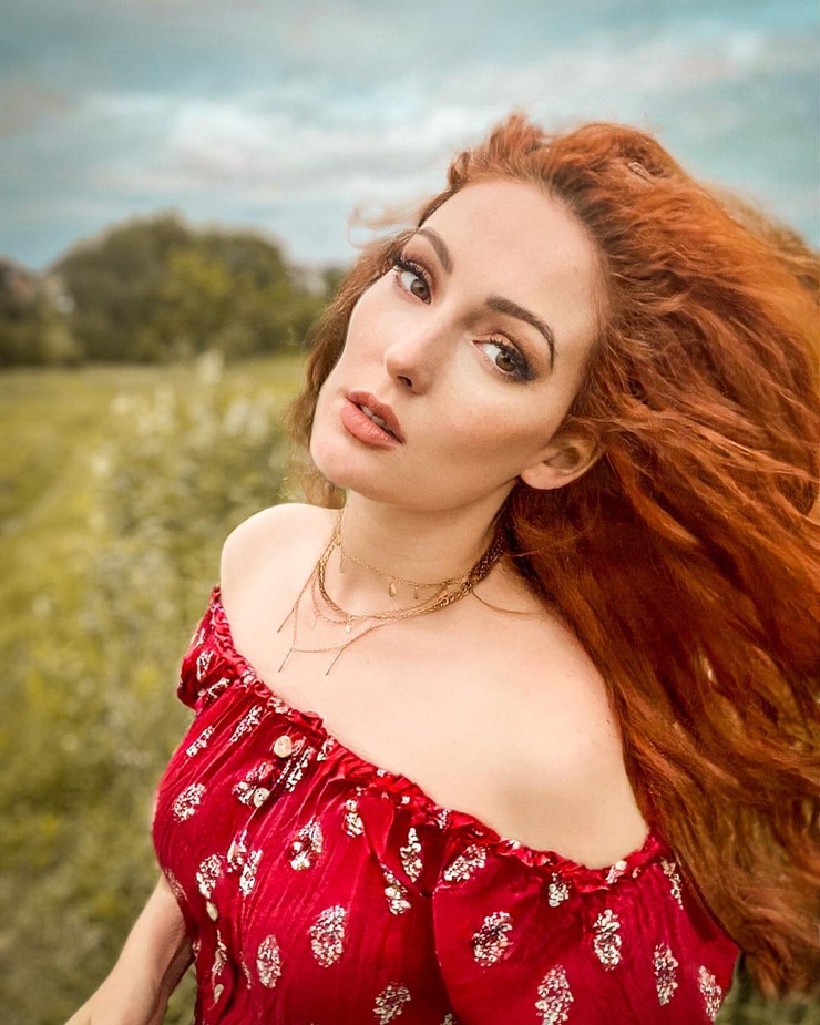Nicole Simone