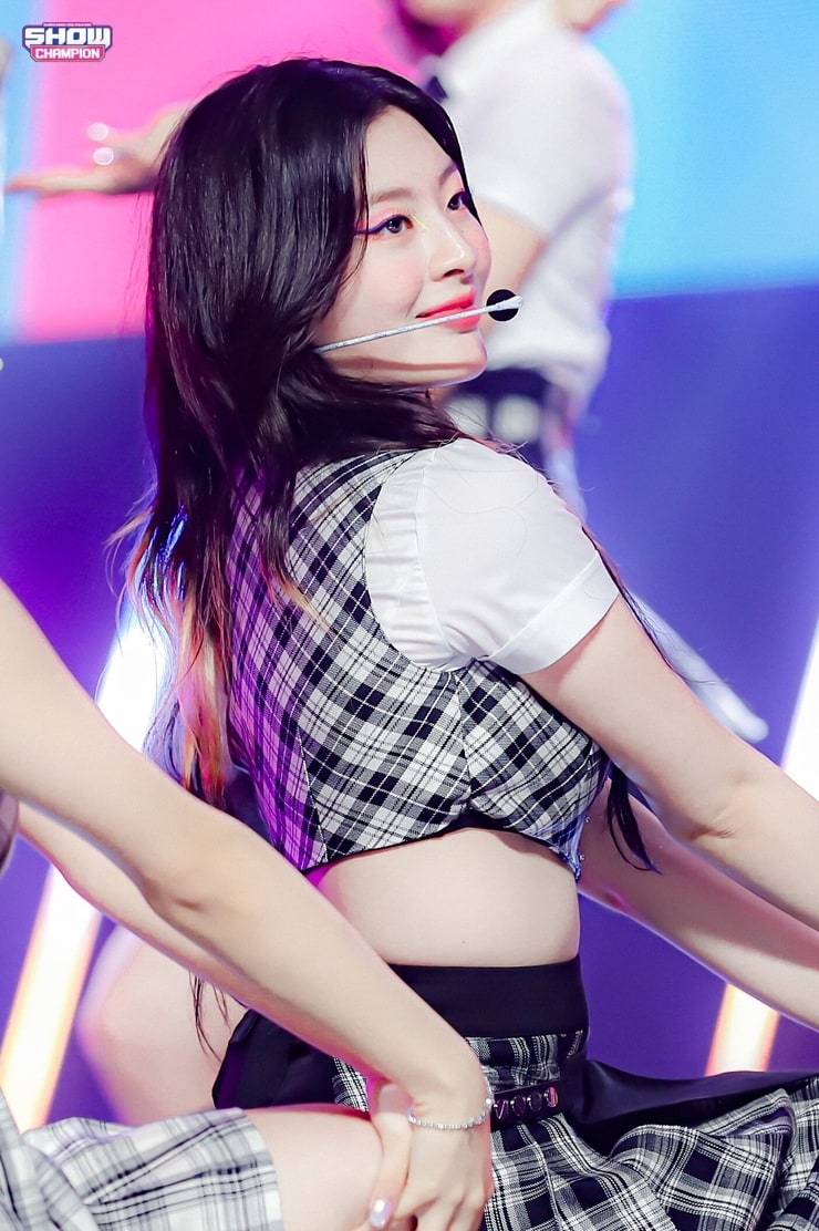 Seeun (STAYC)