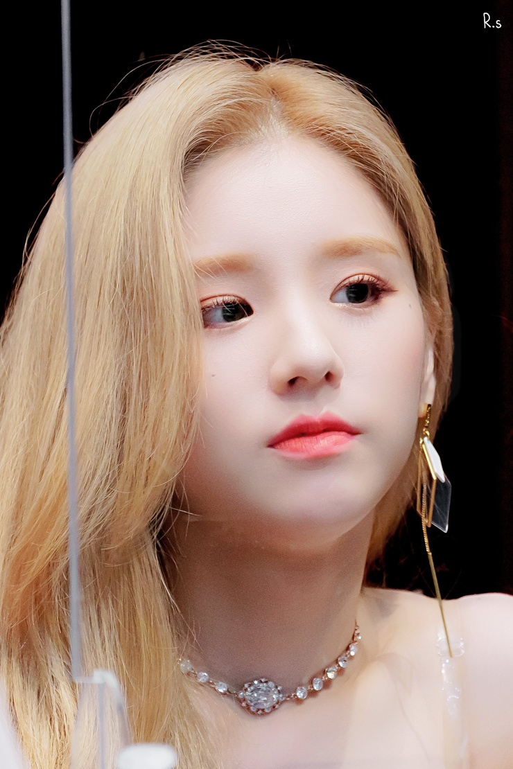 Image of HeeJin