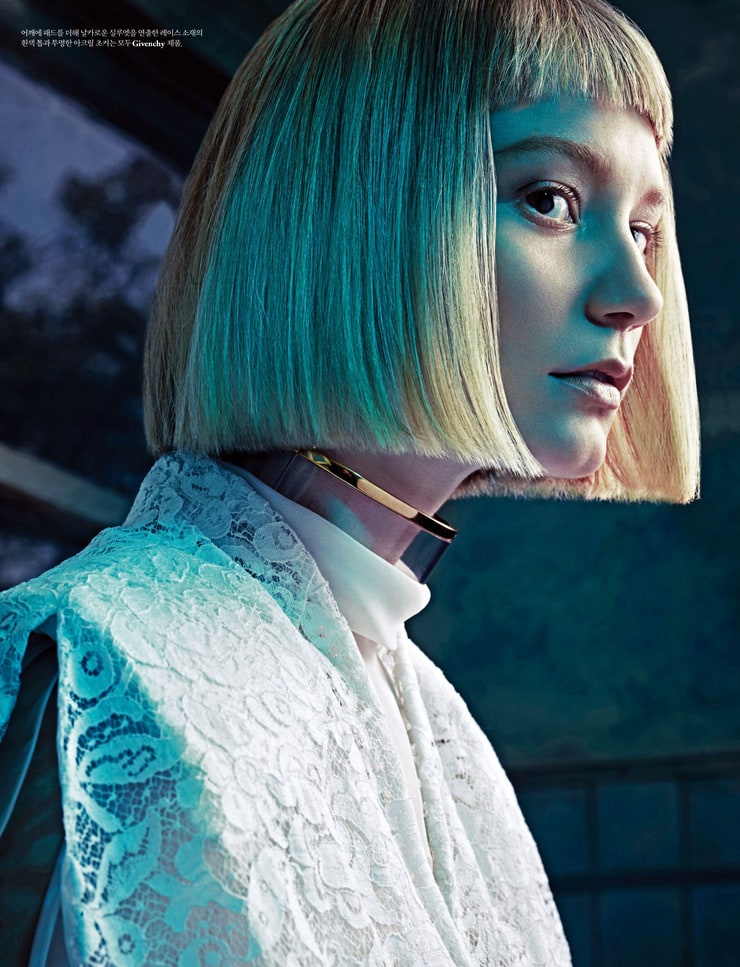 Mia Wasikowska