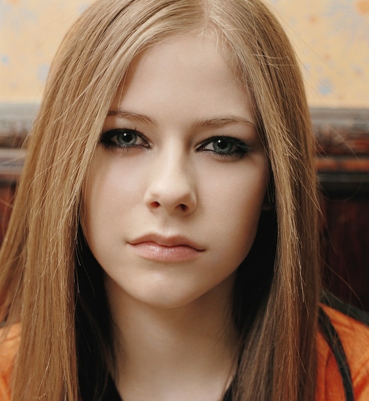 Avril Lavigne image