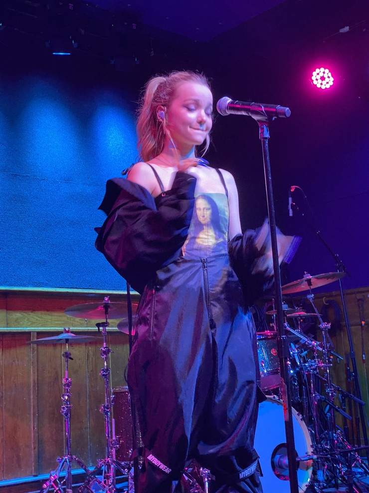 Dove Cameron