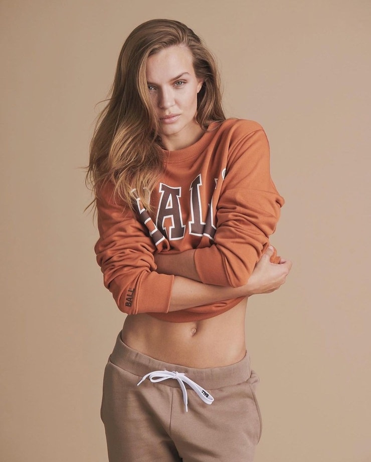 Josephine Skriver Josephine Skriver