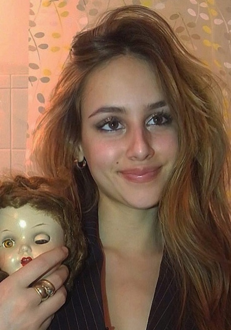 Nell Verlaque