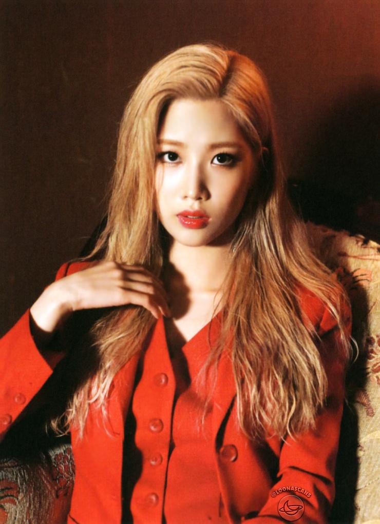 Kim Lip picture