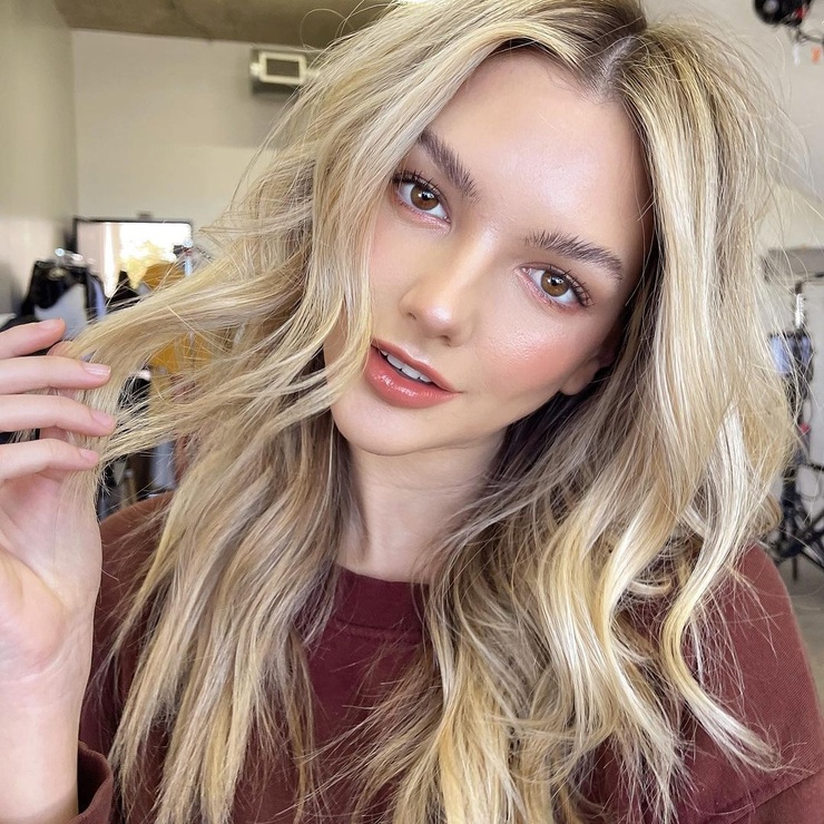 Alexandra Baron Alexandra Baron