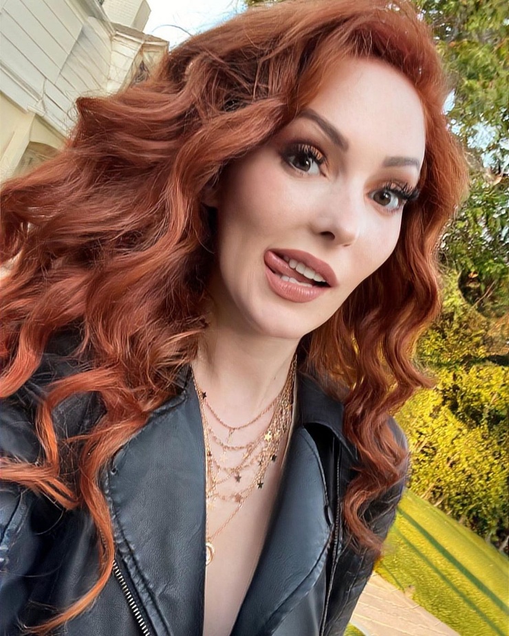 Nicole Simone