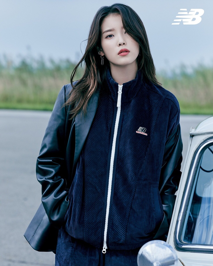 IU