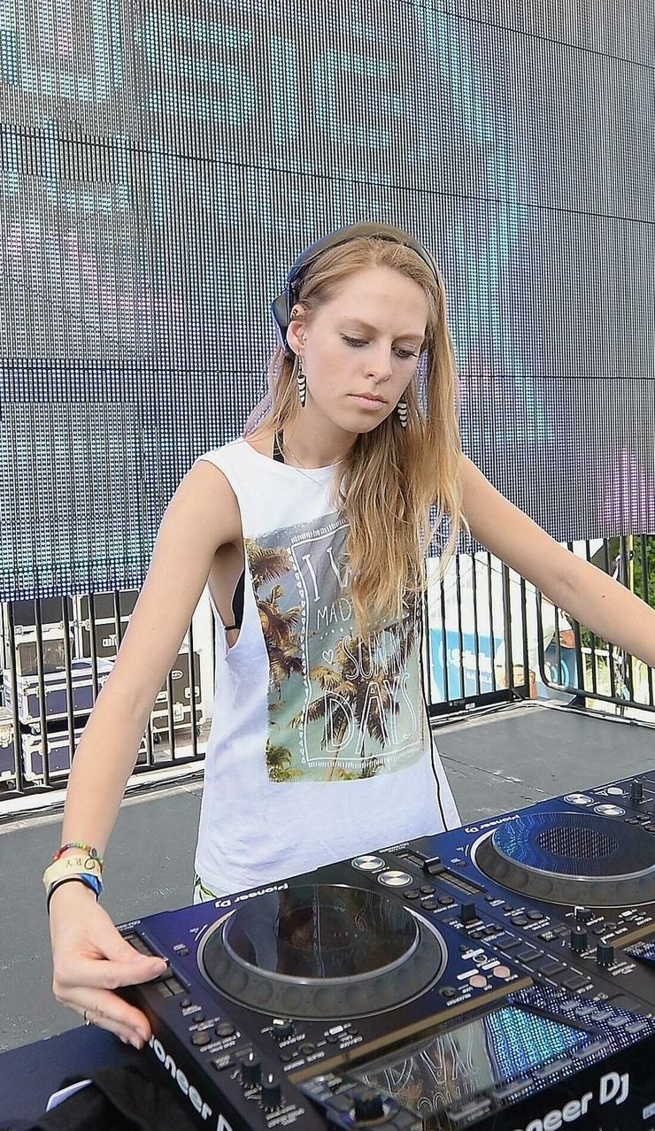 Nora en pure фото